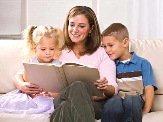 Как научить ребенка любить читать книги