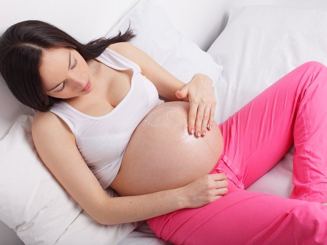 Какие изменения происходят с кожей живота при беременности