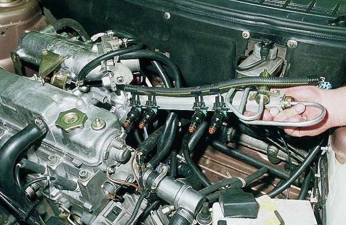 How to check the injectors VAZ 2110 