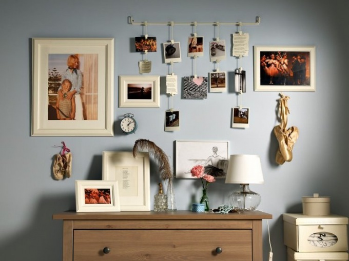 Как оформить фотографии на стене
