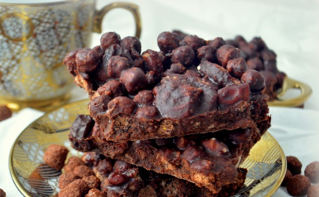 Хрустящее шоколадное печенье без выпечки