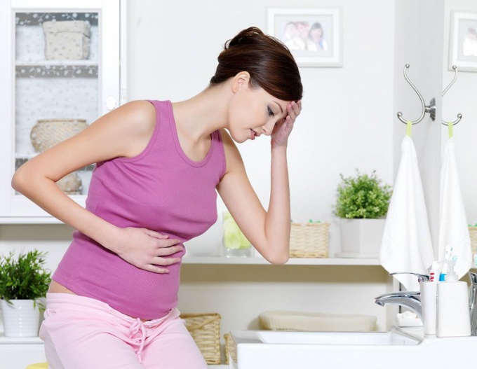 What month begins vomiting during pregnancy