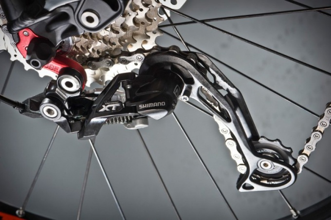 How to install the rear shifter on the bike