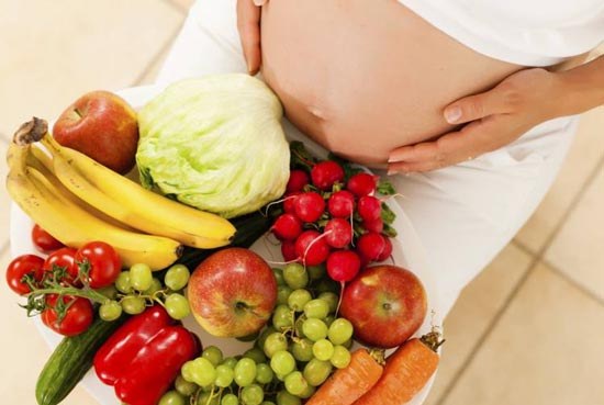 Почему во время беременности набирают вес