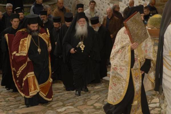 Как называются настоятели православных монастырей