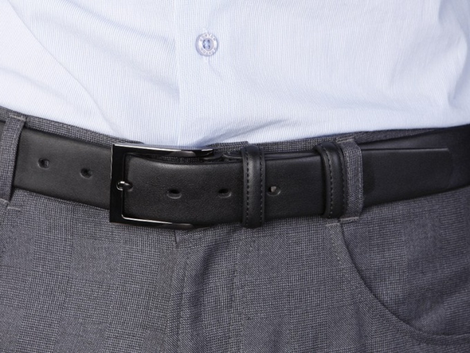 How to pick up a belt to the pants