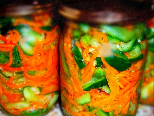 Готовим огурцы с корейской морковью