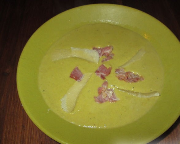 Тыквенный суп-пюре с зеленым горошком
