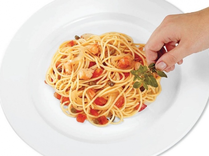 спагетти с креветками фото