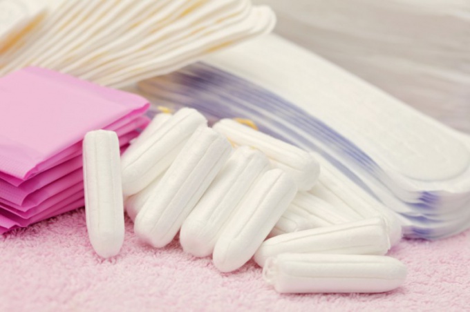 Tampons and pads: pros and cons