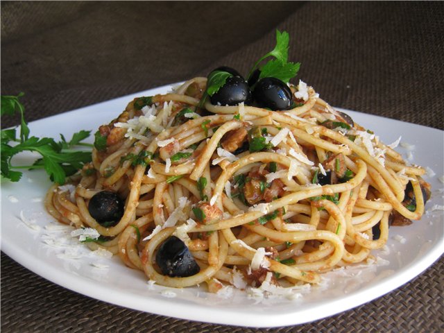 Спагетти с анчоусами