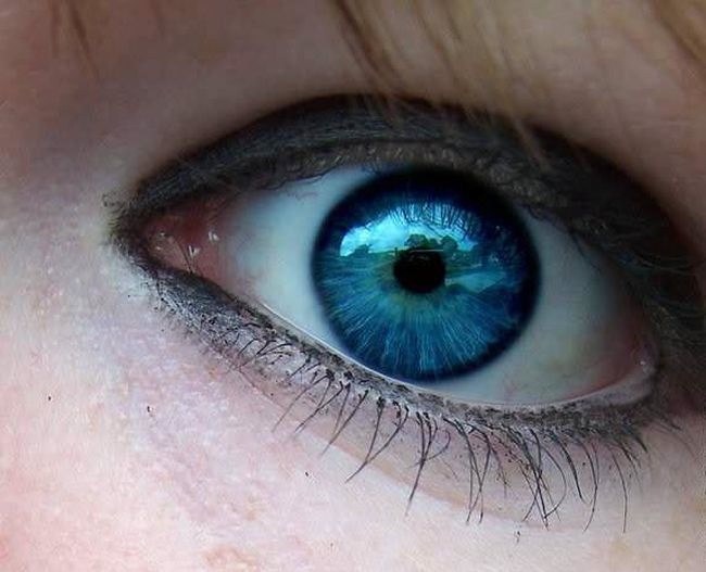 Можно ли без операций и цветных линз изменить цвет глаз