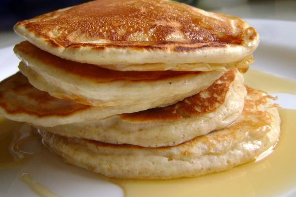 How to cook pancakes on yogurt and yeast 