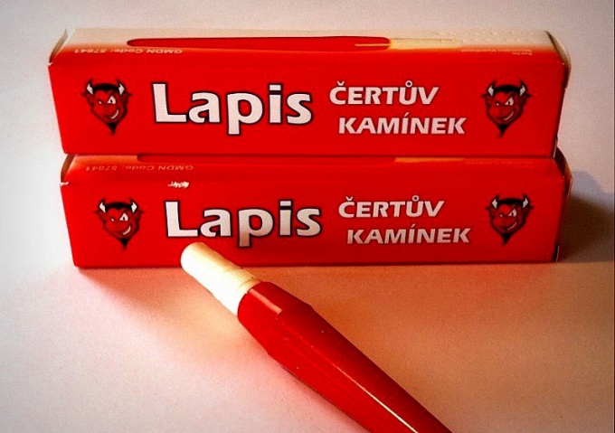 Lyapisny pencil for cauterization of warts, papillomas