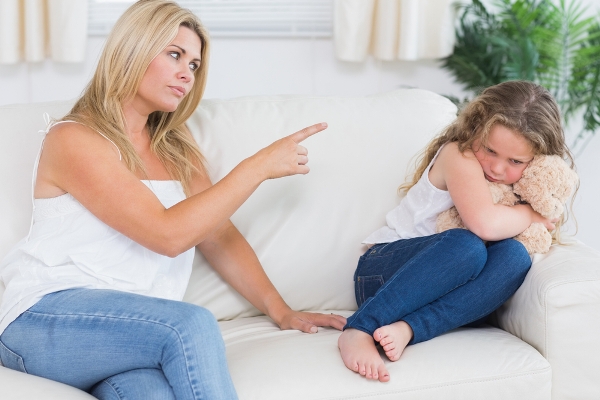 Conflicts of the teenager with their peers. How to behave parents