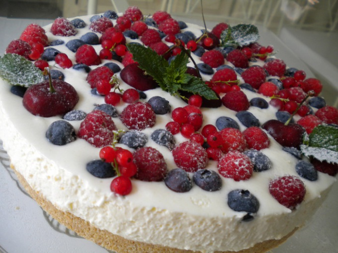 Cheese cake with berries