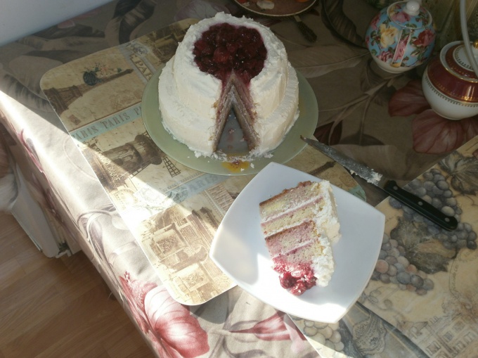 The cake with biscuit cake