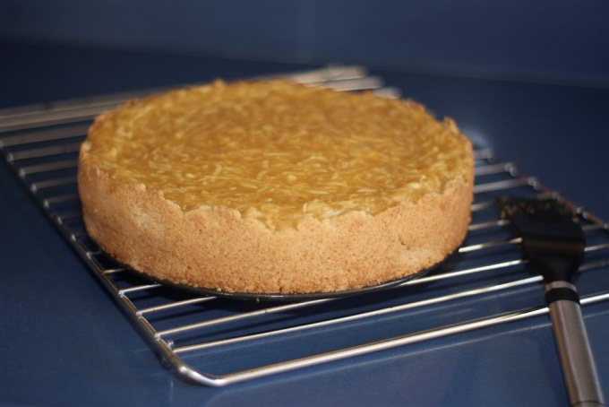 Как приготовить яблочно-пудинговый пирог