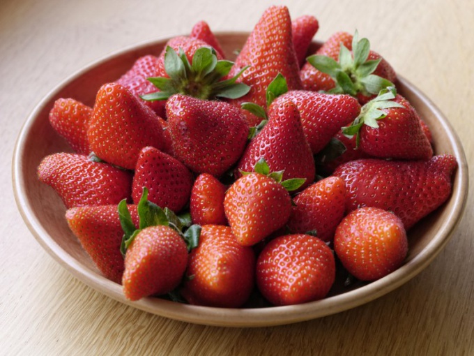 Frozen strawberries - a perfect preparation for the winter