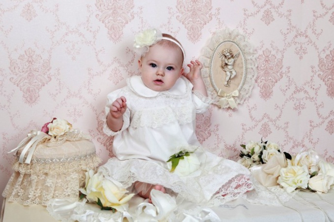 How to choose a christening dress for girls 