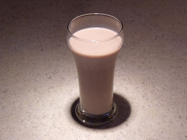 Молоко с йодом - самые распространенные заблуждения о пользе напитка