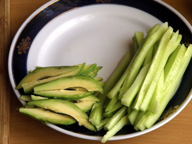 How to chop the cucumber julienne 