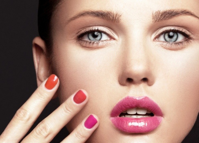How to choose a color of nail Polish
