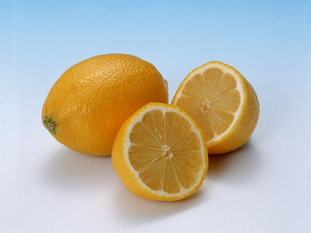 Какой напиток приготовить из лимона