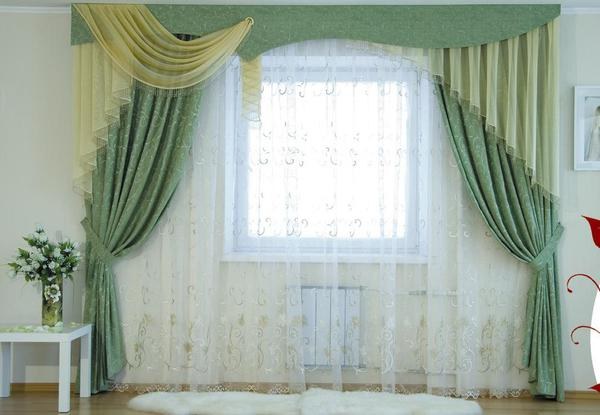 Как красиво оформить окно с помощью штор