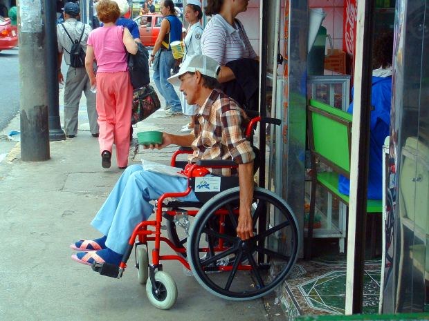Кто занимается реабилитацией инвалидов