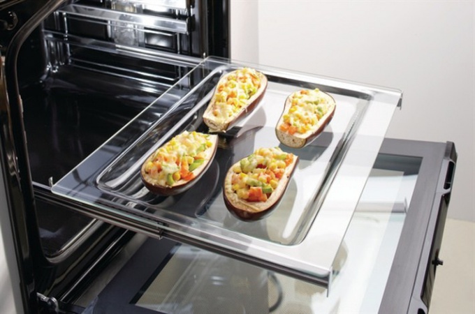 How to choose a baking sheet for the oven 