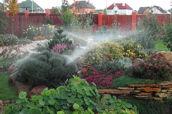 Как использовать в саду форсунку для распыления воды 