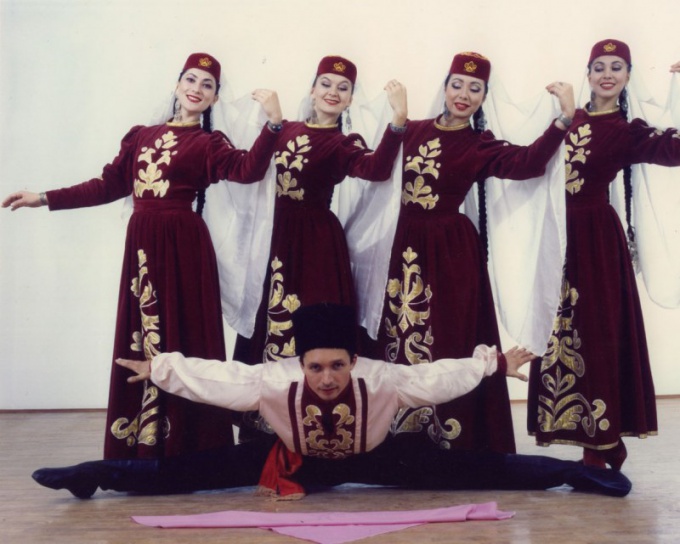 Национальный татарский костюм: общая информация 