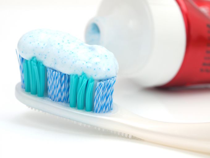  Полезные свойства зубной пасты без фтора