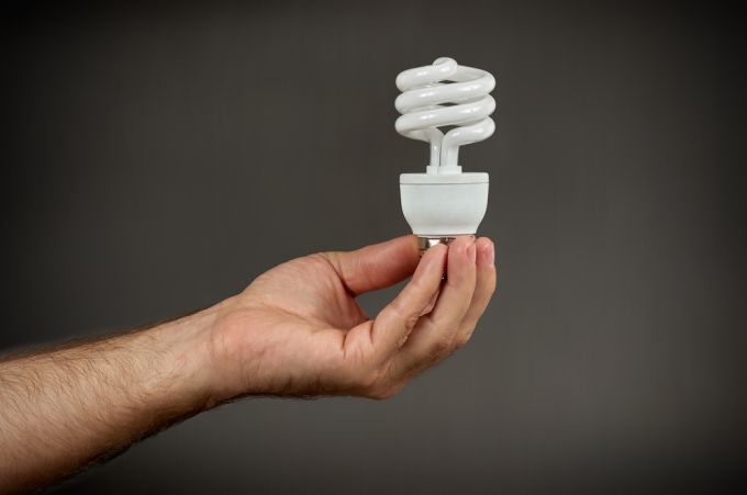 Как влияют на здоровье энергосберегающие лампы? Вредно ли их излучение для организма?
