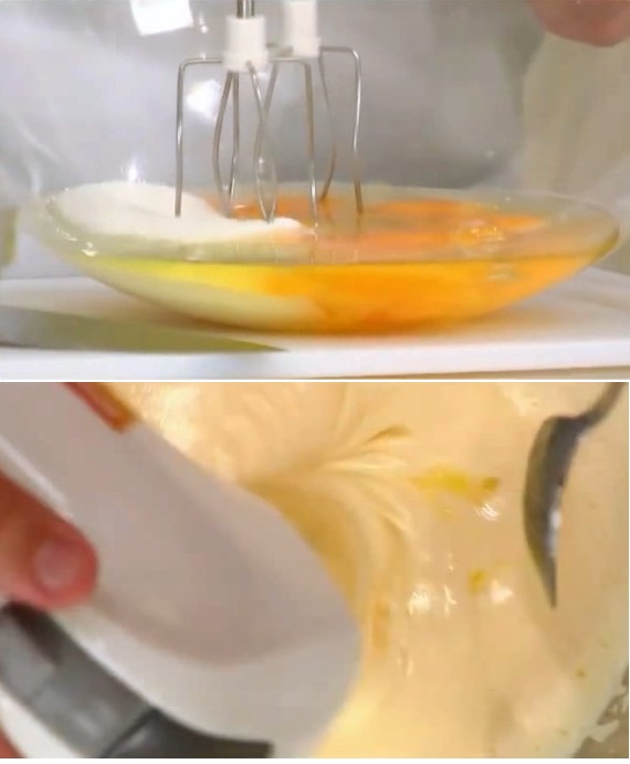 В миску разбиваем яйца, добавляем сахар и с помощью миксера взбиваем смесь до крепкой пены. Затем во взбиваемую смесь постепенно добавляем растопленное сливочное масло, муку и разрыхлитель.