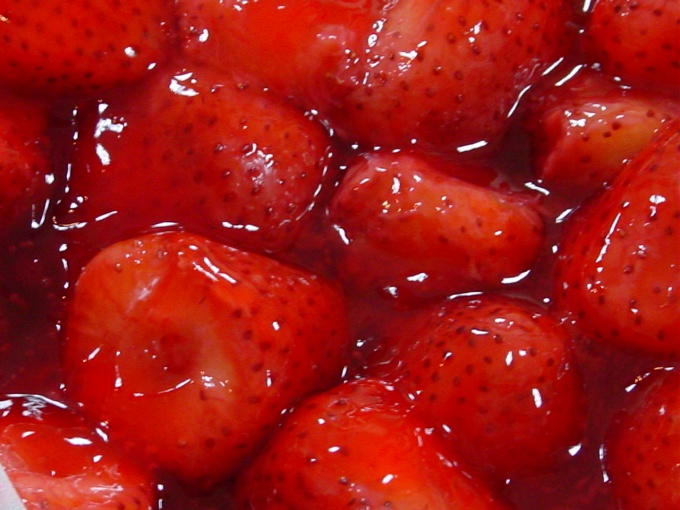How to cook strawberry jam