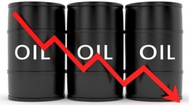 Почему снижаются цены на нефть