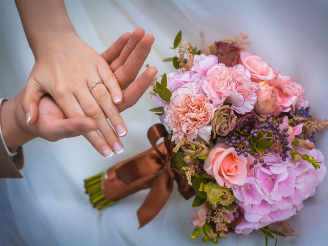 Why wedding rings are worn on the ring finger