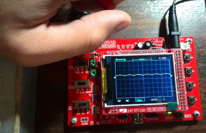 Test oscilloscope DSO138 a touch of the hand