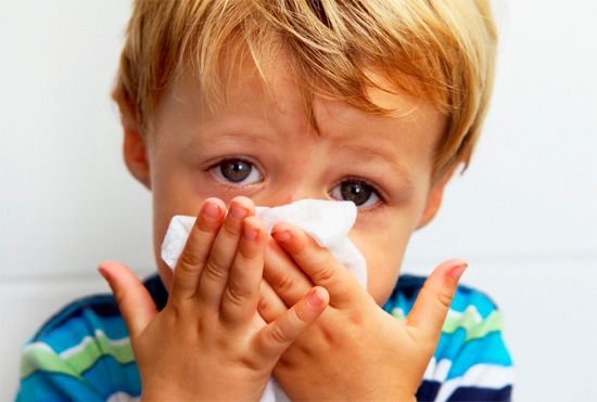 How to treat a runny nose in a child