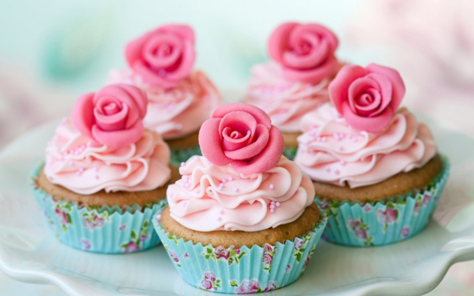 Top 10. The most delicious toppings for cupcakes