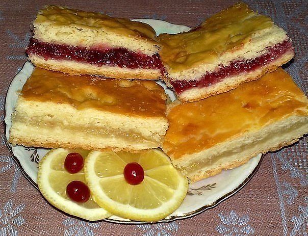 Универсальный рецепт лимонного и клюквенного пирога