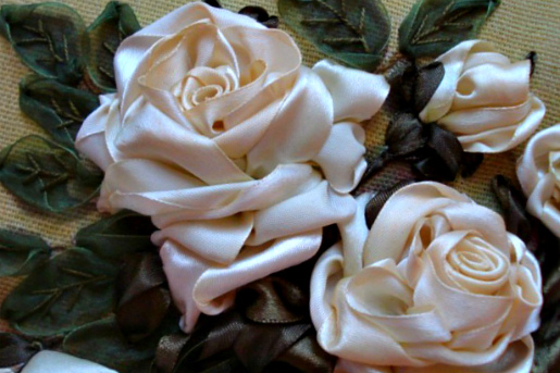 Вышивка лентами: простые способы изготовления роз