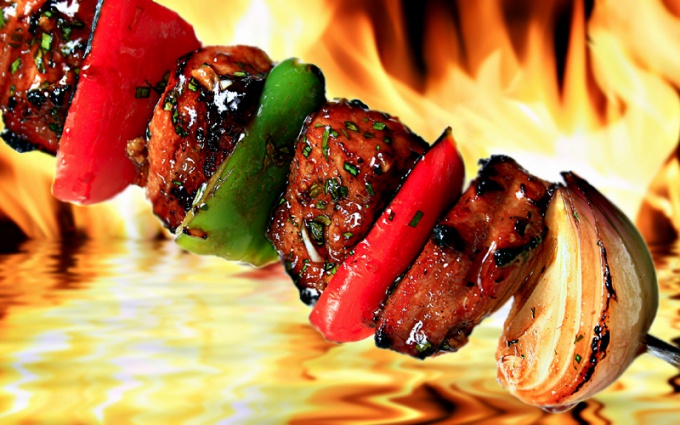 Choosing what kind of meat is kebab, it is better to give preference to pork