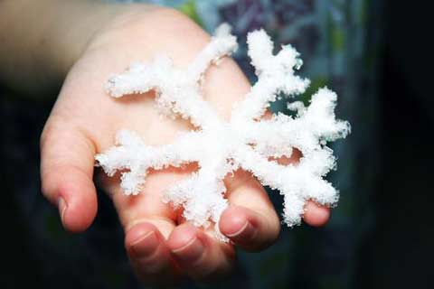Снежинка из соли - настоящее новогоднее чудо