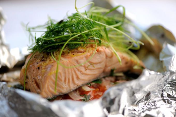 How to bake salmon in the oven