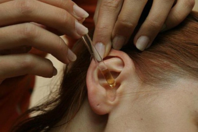 How to treat ear boric alcohol