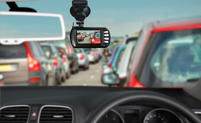 Как выбрать автомобильный видеорегистратор?