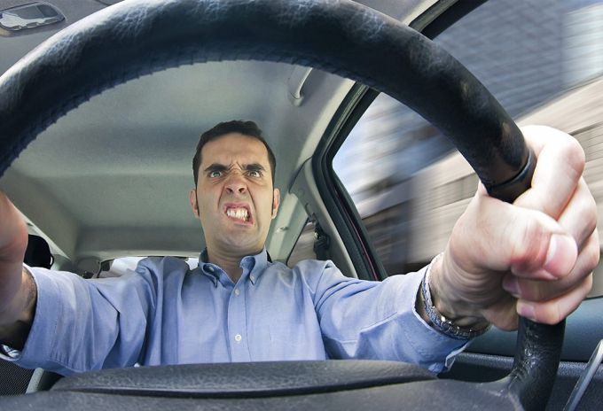 Как характер водителя влияет на риск аварии